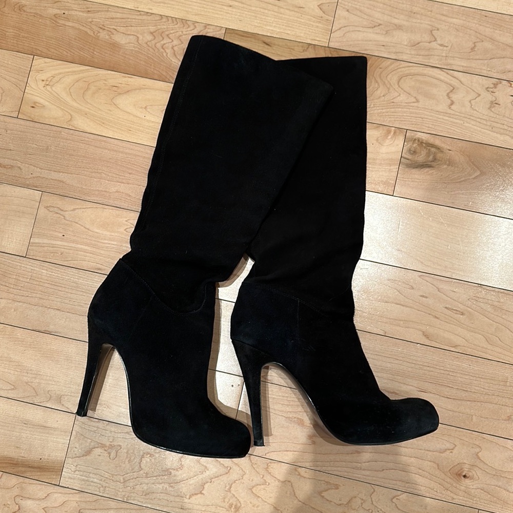 Nine West suede boots